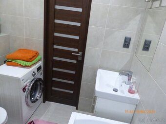 We offer exclusively for rent an apartment 2KK in a seven-storey fully renovated panel house with new lift.