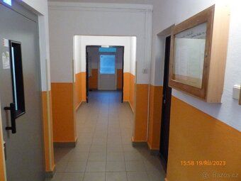 We offer exclusively for rent an apartment 2KK in a seven-storey fully renovated panel house with new lift.