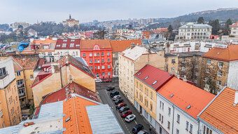 Nabízíme k pronájmu útulný byt o dispozici 2+kk, který se na