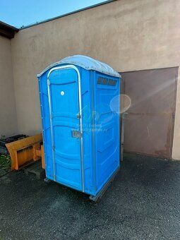 If you're looking for a storage hall for your business, I have an offer just for you!
