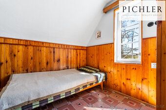Nabízíme k prodeji krásnou patrovou chatu o velikosti 45 m²,