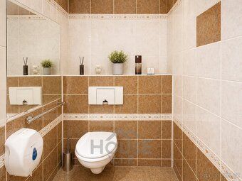 Registration No. 01595 We now offer for sale a practical and spacious apartment