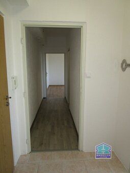 Ev.č. 8/26 Nabízíme Vám k pronájmu byt o dispozici 2+1 a vým