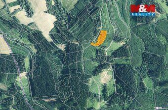 Prodej pozemků o celkové výměře 8758 m2 v katastru obce Lhot