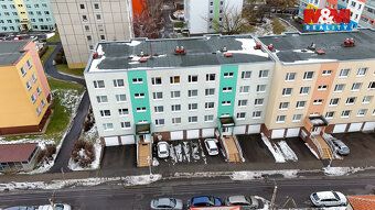 We offer for sale a spacious renovated apartment of layout 