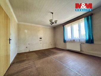 V klidné části města Protivín nabízíme k prodeji dvoupodlažn