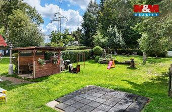 We offer for sale a spacious cottage in the picturesque part of Vejprty