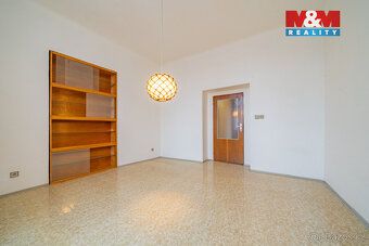 Nabízíme k prodeji prostorný byt 3+1 v atraktivní lokalitě c