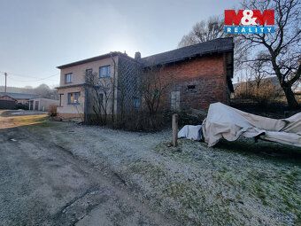 Nabízíme k prodeji jedinečnou zemědělskou usedlost v malebné