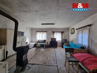 Nabízíme k prodeji jedinečnou zemědělskou usedlost v malebné