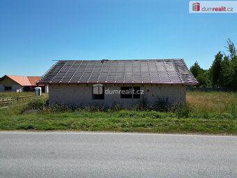 Price includes engineering networks and share of access road.,