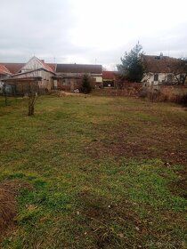 We offer for sale a family house in the village of Chlupice - Hostěradice