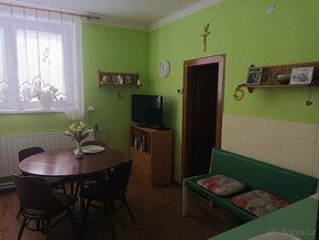We offer for sale a family house with garden in the center of Nivnice.