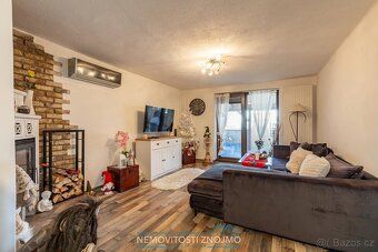 We offer for sale a family house 4+1 with a glazed terrace in