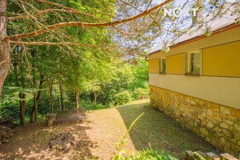 Romantic recreational cottage with land of 1594 m², Bozeňov - Dol