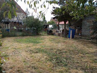 Sale of a two-story family house in a quiet street with a workshop about size 2 x 3 + 1…