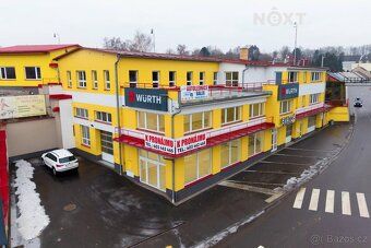 I am offering for long-term rent an interesting commercial space of 