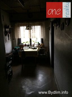 We offer long-term subletting in an old family house on a quiet spot in the village of Batňovice.