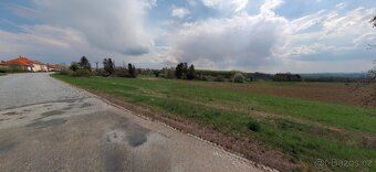 We exclusively offer for sale an excellent potentially buildable plot of land parcel No.