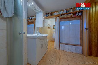 We offer for sale a gamekeeper's lodge in the part of the village of Ostašov that will impress…