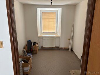 We offer for sale an accommodation facility in Bratrušov.