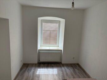 We offer for sale an accommodation facility in Bratrušov.