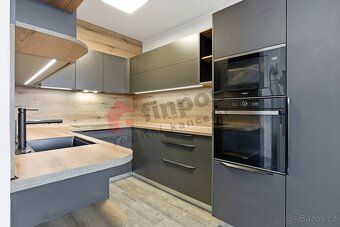 Exklizivně nabízíme k pronájmu světlý a příjemný byt 2+kk o 