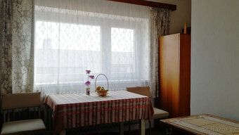 RD o zastavěné ploše 130 m2 na oploceném pozemku o celkové r
