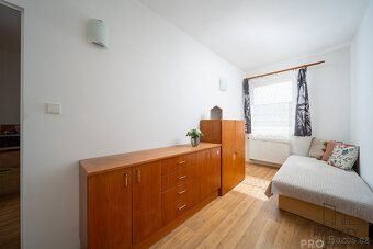 Are you a large family who wants to live together but also commute for work in Austria?