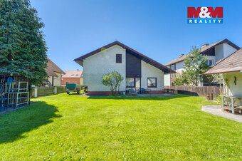 We offer for sale a detached family house in a quiet and sought-after part of the village of Chodová Planá, Slovany St.