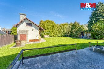 We offer for sale a detached family house in a quiet and sought-after part of the village of Chodová Planá, Slovany St.