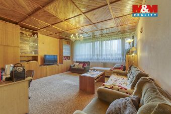 We offer for sale a detached family house in a quiet and sought-after part of the village of Chodová Planá, Slovany St.