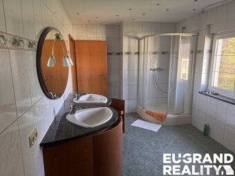 Ref. No. 05982 We offer for sale a well-maintained, partially furnished family house built in…
