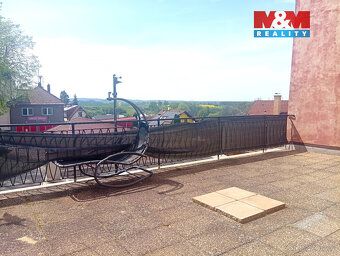 Pronájem prostorného slunného bytu 3+1 o užitné ploše 125 m²