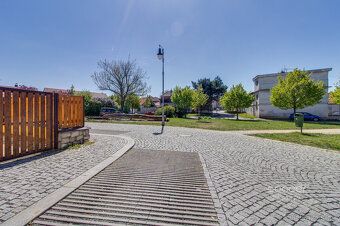 Zprostředkujeme vám k pronájmu přízemní domek o dispozici 2+