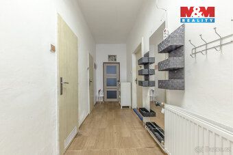Nabízíme k prodeji samostatně stojící rodinný dům situovaný 