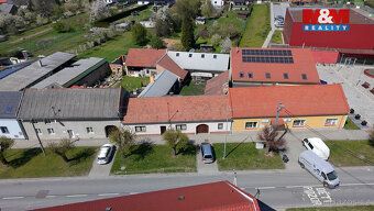 Nabízíme k prodeji rodinný dům o dispozici 3+kk po částečné 