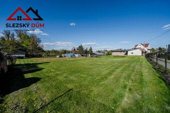 We offer for sale a flat plot of land measuring 623 m² in a quiet location in Karvina…