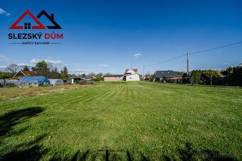 We offer for sale a flat plot of land measuring 623 m² in a quiet location in Karvina…
