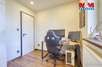 For sale spacious and sunny apartment 4+kk with usable area of 74 m²