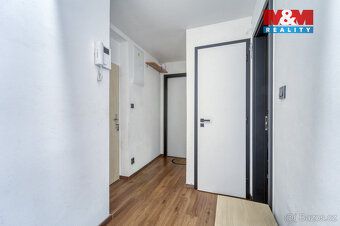 For sale spacious and sunny apartment 4+kk with usable area of 74 m²