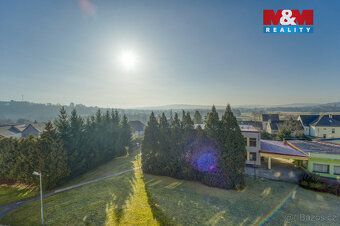 For sale spacious and sunny apartment 4+kk with usable area of 74 m²