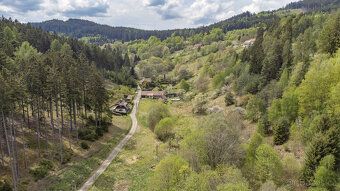 We offer for sale an extensive and exceptionally located set of land parcels totaling 15,955…