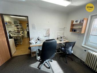We offer for sale commercial property in the center of town Vendryne, on an attractive…