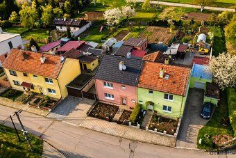 We exclusively offer you a two-story brick house in the village of Draž