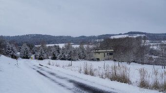 We offer for sale a building plot in the village of Horní Poříčí (district