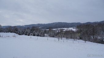 We offer for sale a building plot in the village of Horní Poříčí (district