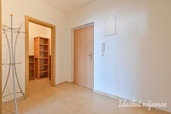 Moderní a prosvětlené bydlení v srdci klidné přírody s výbor