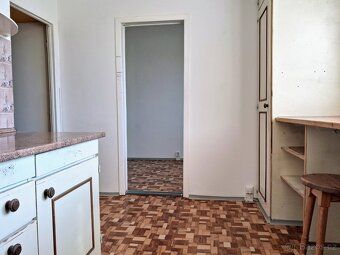 We offer exclusively for sale a sunny apartment of 78.2 m², located on the second floor in a…