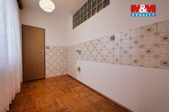 Ve výhradním zastoupení majitele nabízíme k prodeji prostorn